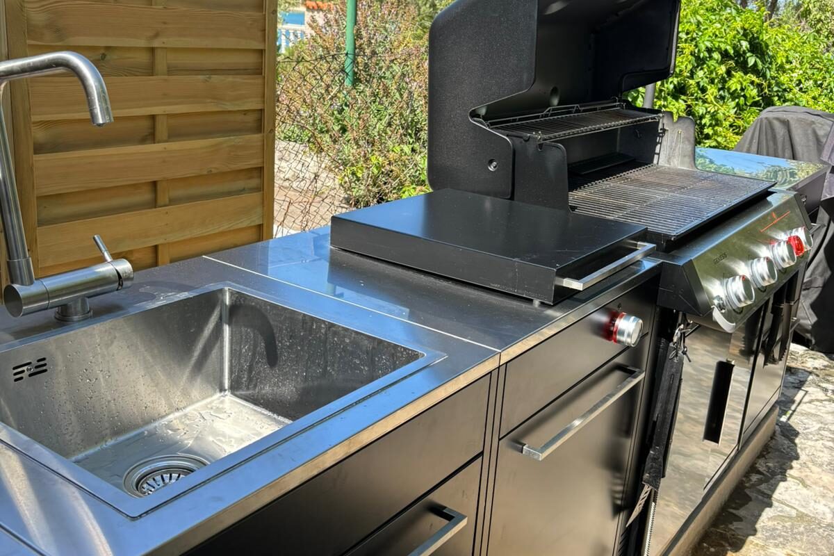 Premium outdoor BBQ Kitchen